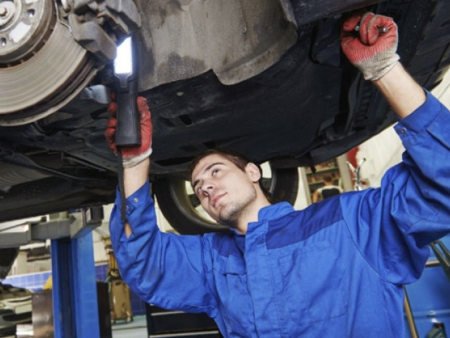 4 señales de que debes revisar los frenos de tu auto