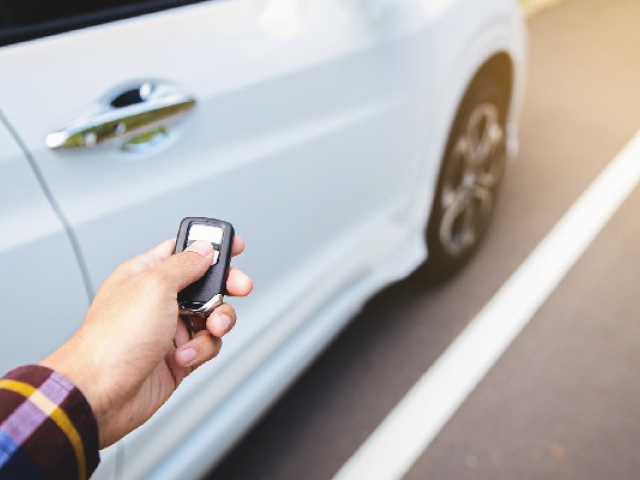 6 motivos de por qué se dispara la alarma de tu auto