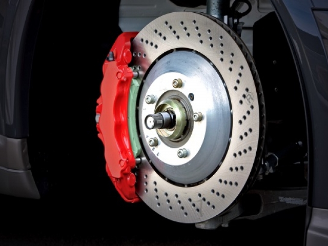 Los frenos de mi auto se han alargado: ¿qué hacer?