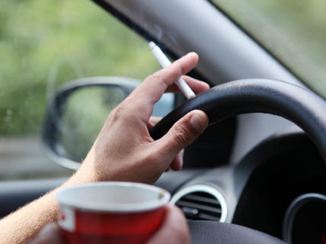 Tu auto huele a cigarrillo 3 tips para eliminar el olor