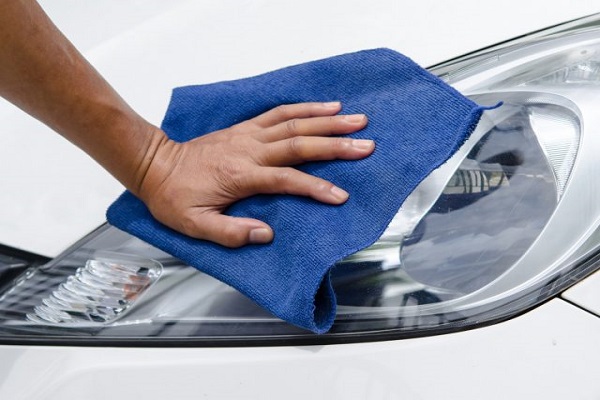 Cómo eliminar raspones de la carrocería de tu auto