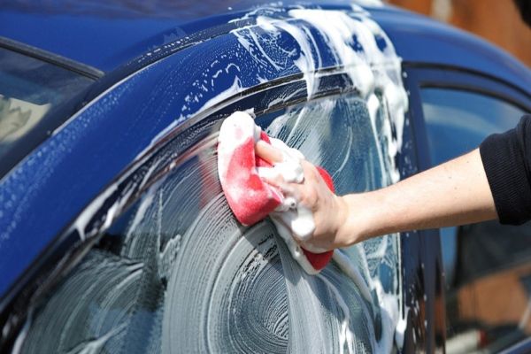 Frecuencia para lavar el carro 
