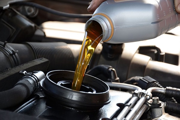 ¿Cuánto aceite necesita mi auto en realidad?
