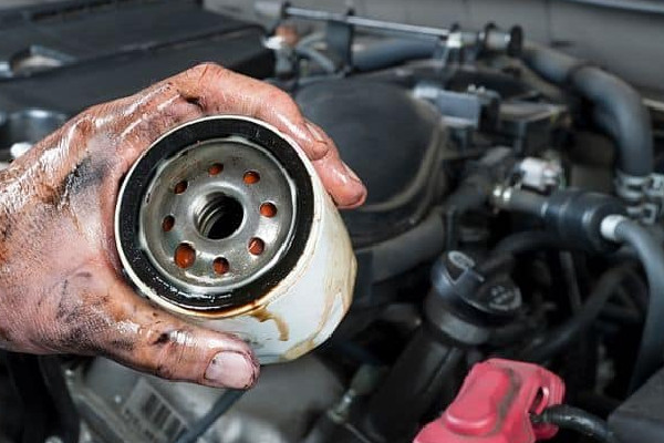 Fuga de aceite en el auto