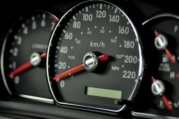 Así puedes conocer el kilometraje real de un auto
