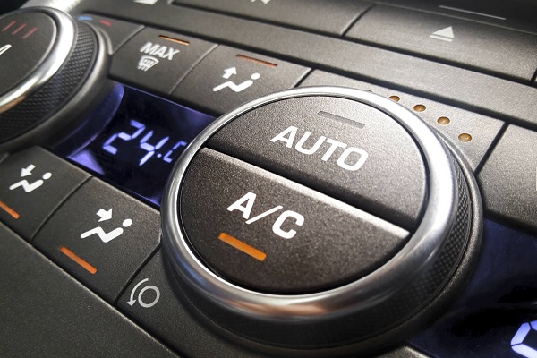 ¿Cuánta energía consume el aire acondicionado de tu auto?