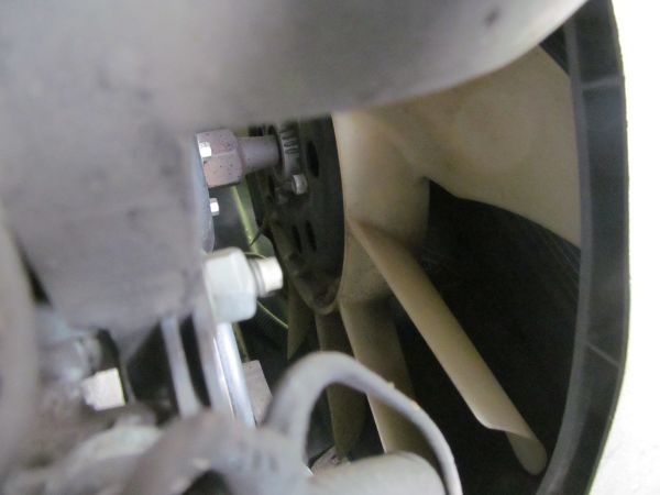 Asegúrate que el ventilador de refrigeración funcione
