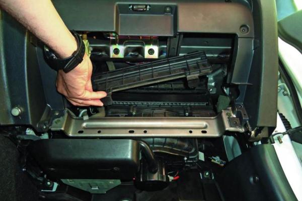 Cómo sustituir el filtro de aire de la cabina